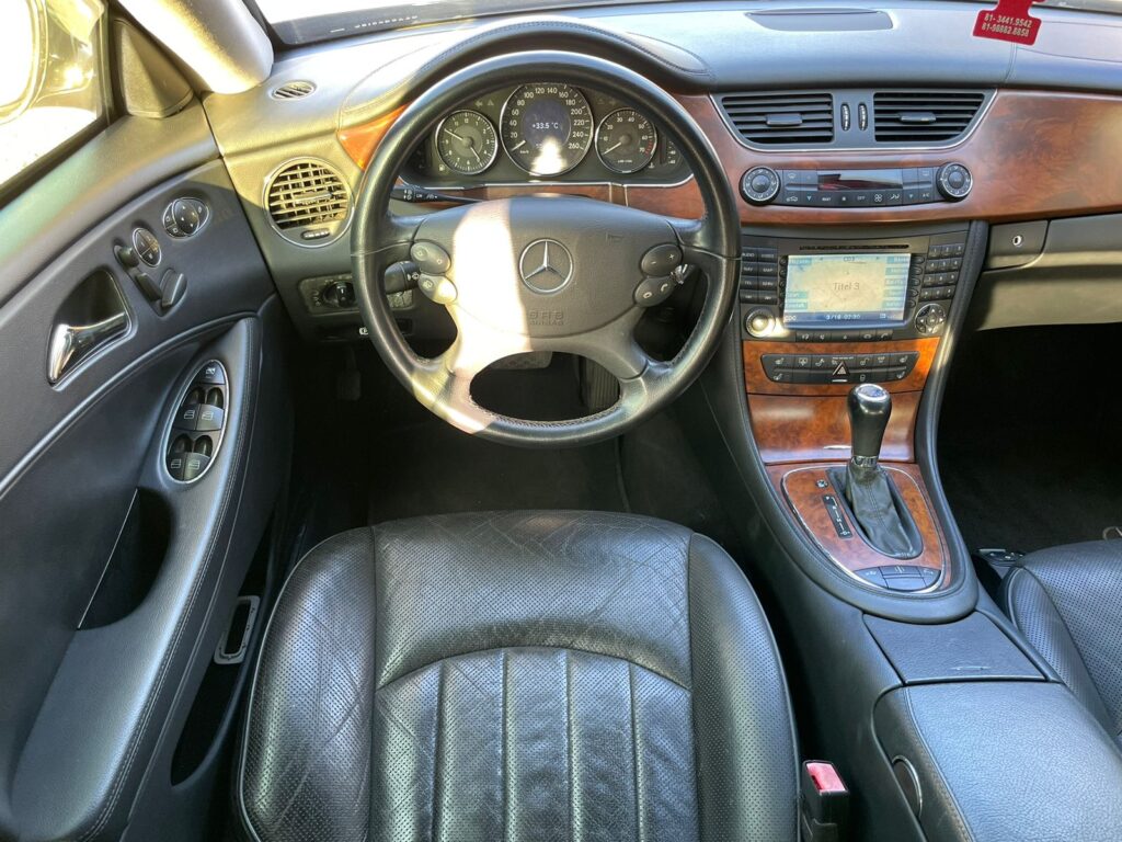 MERCEDES-BENZ CLS 500 5.0 V6 2005/2006 (BLINDADO)