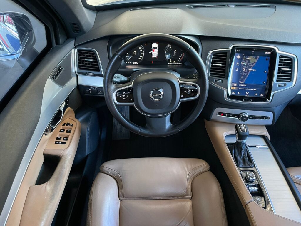 VOLVO XC90 T6 MOMENTUM 2.0 AWD 2018/2019 (BLINDADO)