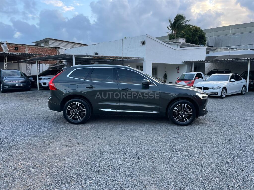 VOLVO XC60 T8 MOMENTUM 2.0 2021/2021