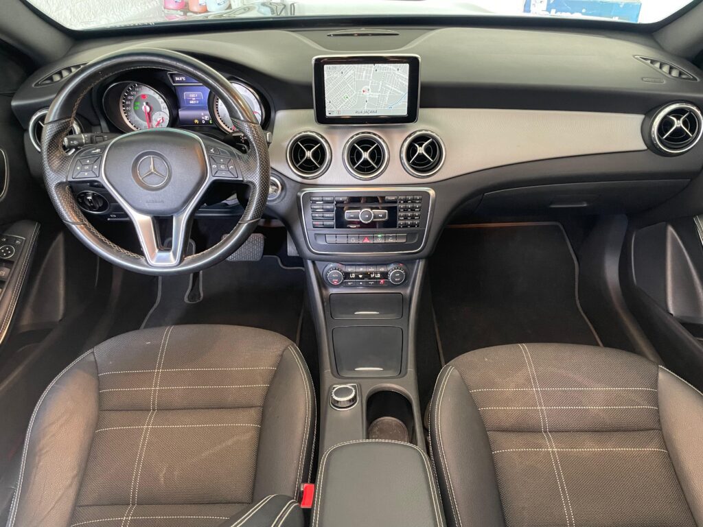 MERCEDES-BENZ GLA 250 VISION 1.6 TURBO 2015/2015 (BLINDADO)