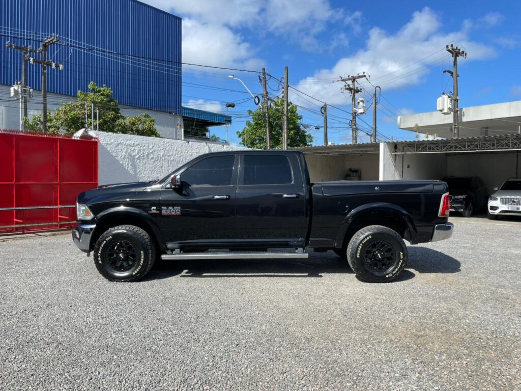 DODGE RAM LARAMIE 6.7 TDI 4x4 2016/2017