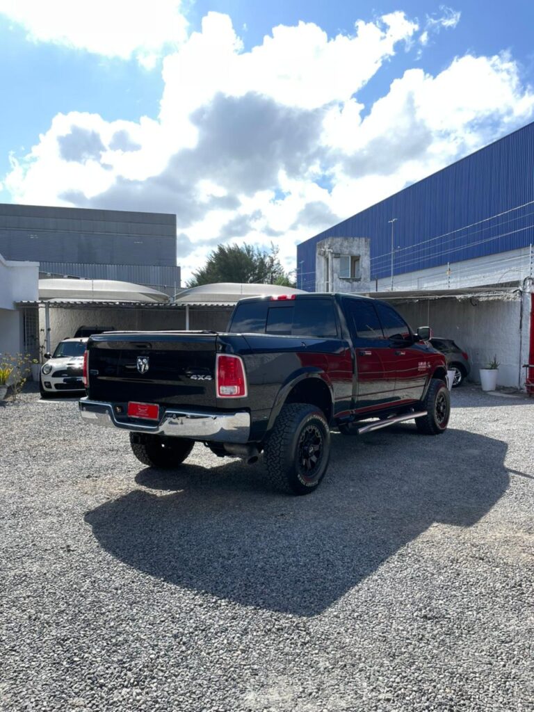 DODGE RAM LARAMIE 6.7 TDI 4x4 2016/2017