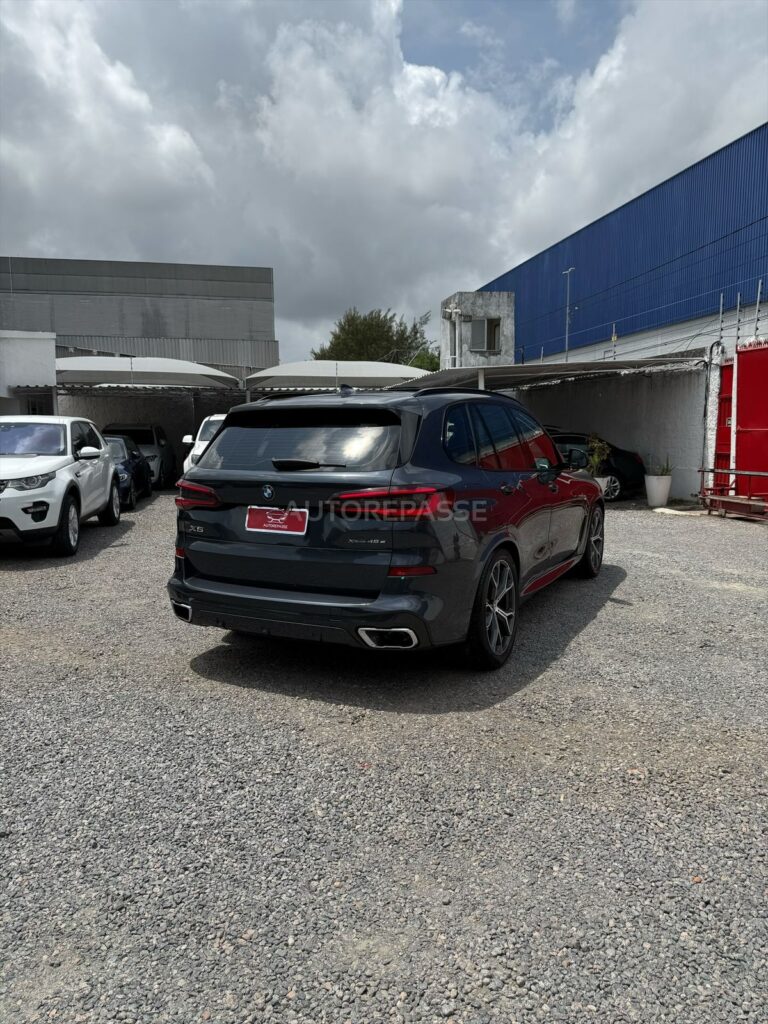 BMW X5 45e M-SPORT 3.0 TURBO 2020/2021