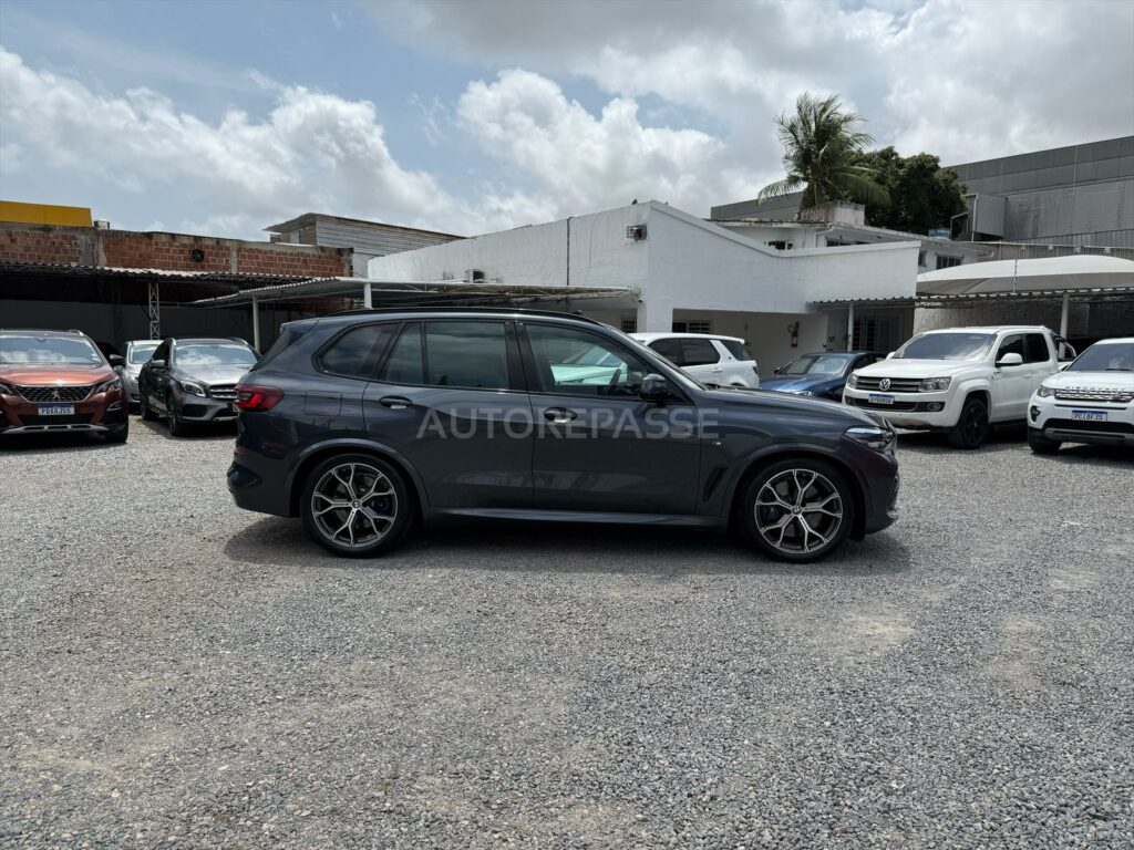 BMW X5 45e M-SPORT 3.0 TURBO 2020/2021