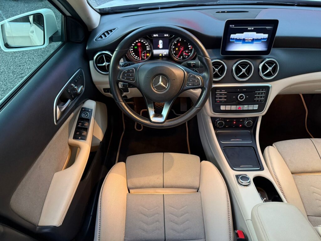 MERCEDES-BENZ GLA 200 STYLE 1.6 2019/2020